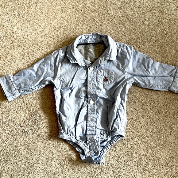 Baby shirt onesie, colour light blue, size 6-12m. Great condition, like new - Picture 1 of 6